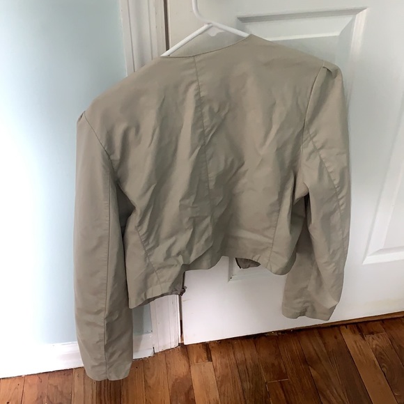 Jacket! - Picture 3 of 3